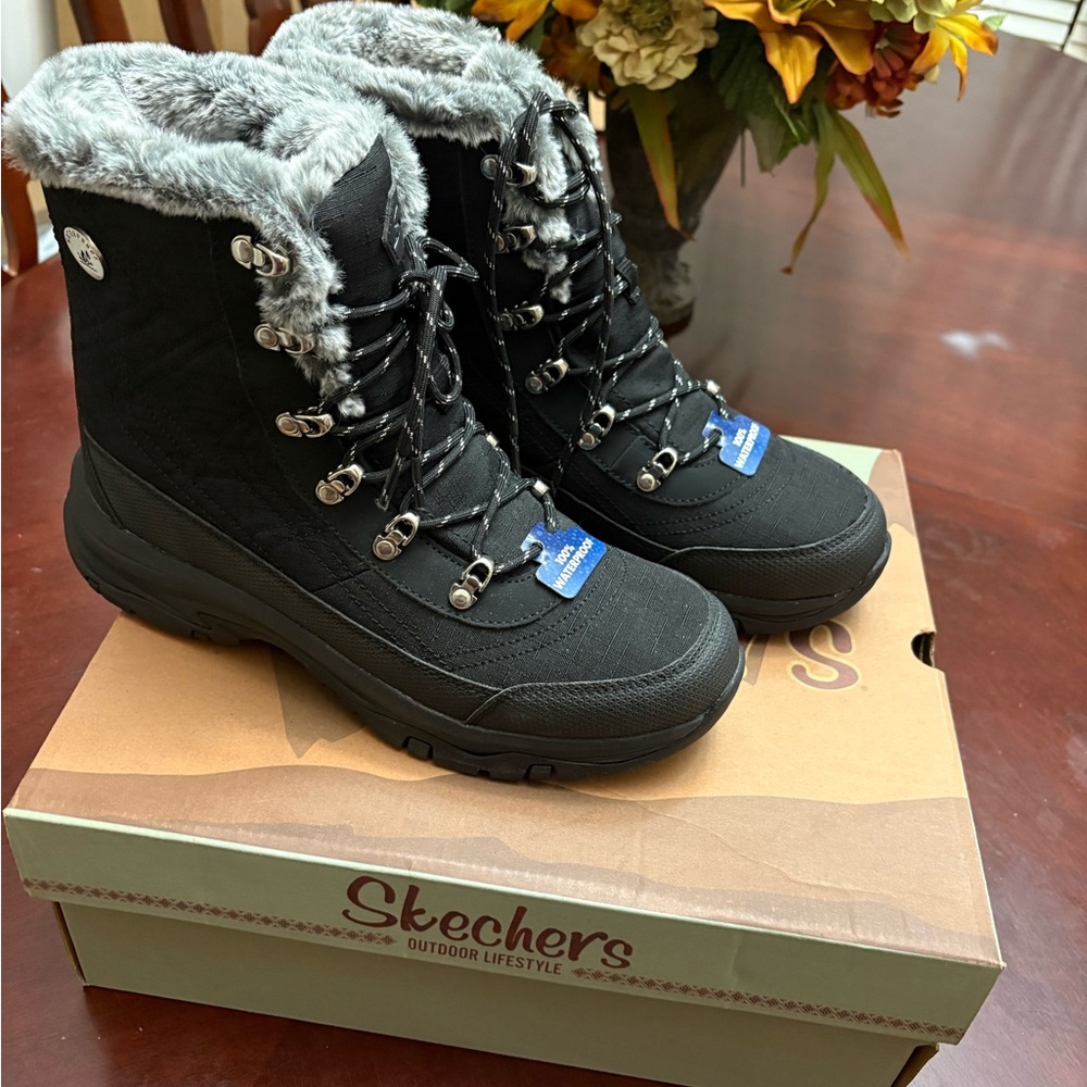 Skechers Women's Black Winter Boots with Faux Fur
